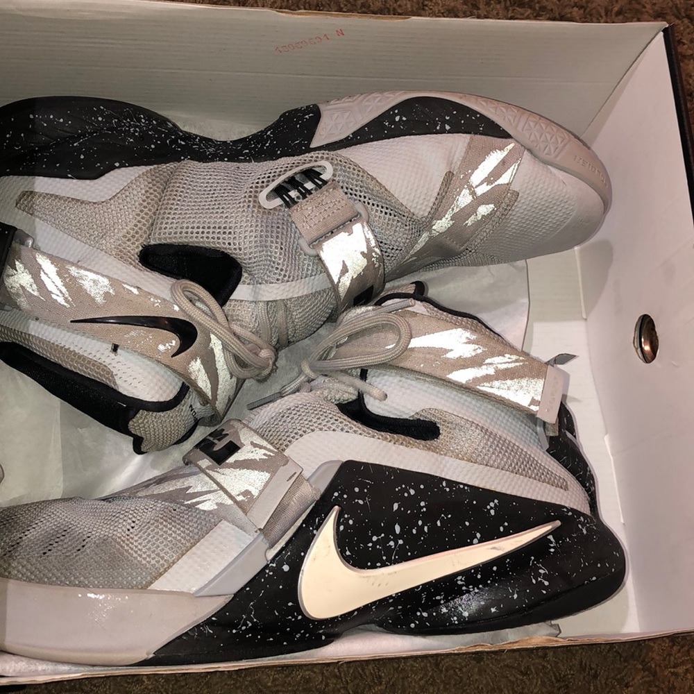 Nike LeBron Soldier IX PRM